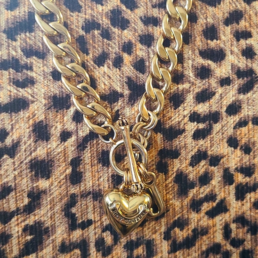 Juicy Couture Gold Chunky Chain Toggle Heart Pendant Necklace
